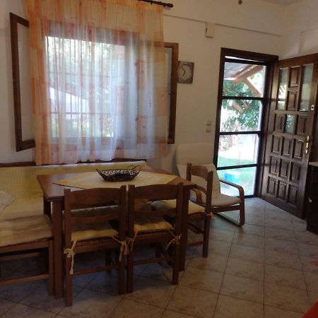 The Small House In The Olive Grove Lefokastro Esterno foto